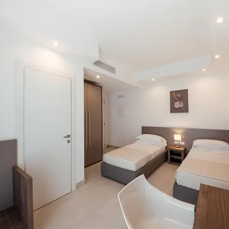 Hotel Grieco Business & 4*